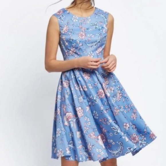 Joules Dresses & Skirts - Joules Women's Amelie Fit and Flare Dress Blue Floral sz 2 sleeveless